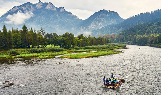 Rafting on the wooden rafts on river Dunajec
